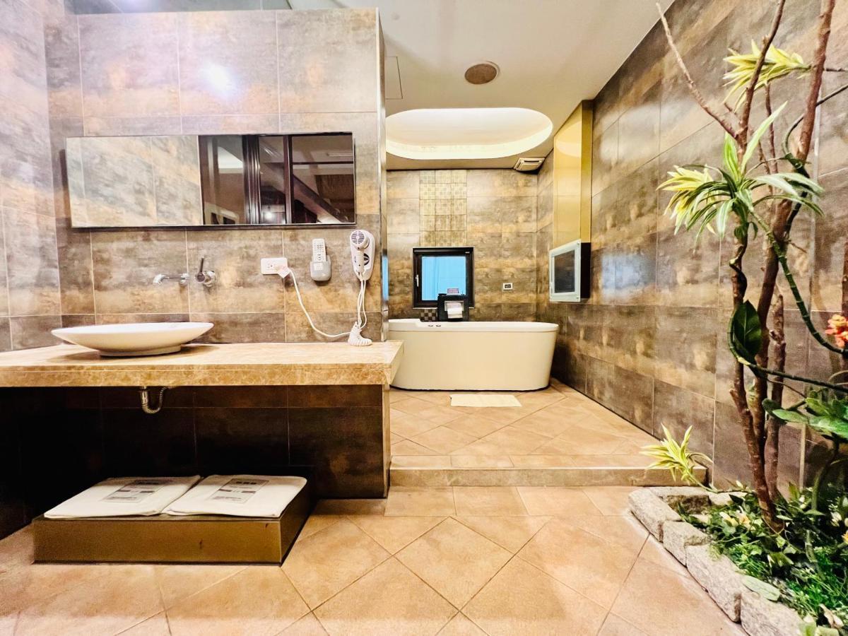 סואו Motel Fabulous מראה חיצוני תמונה